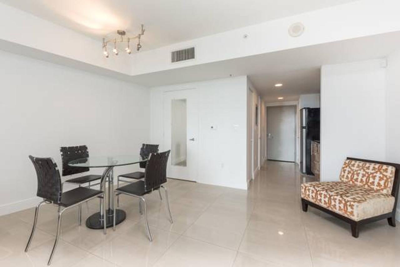 Opera Tower Apartment Маями Екстериор снимка