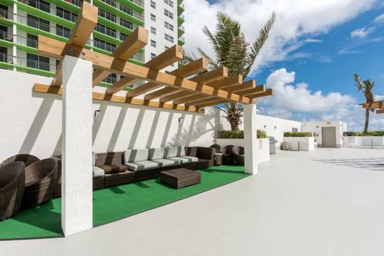 Opera Tower Apartment Маями Екстериор снимка